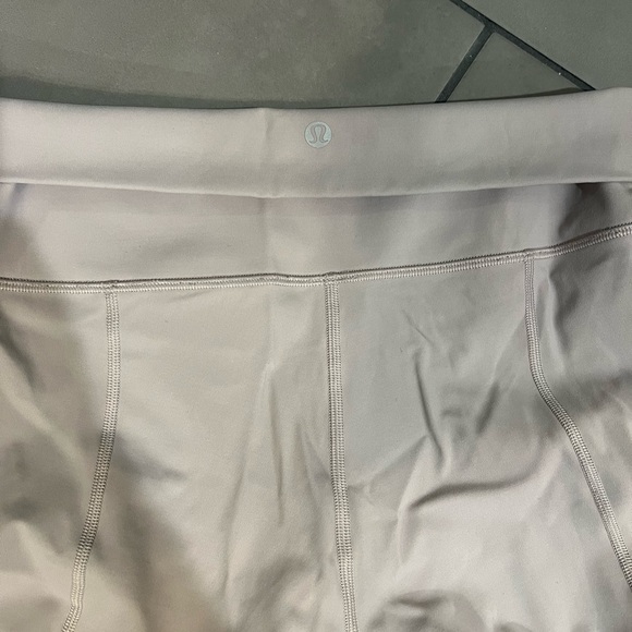 Lululemon- Blush Leggings - Picture 5 of 6